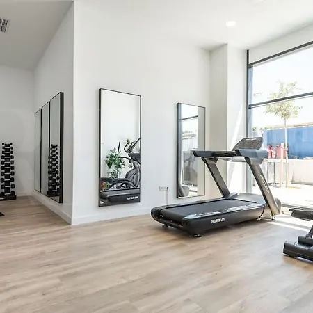 22nd Floor Modern Urban Sky With Parking & Gym By Rems